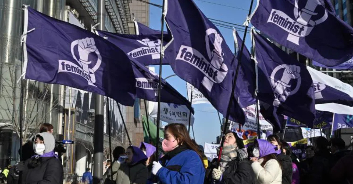 Movimiento 4B gana popularidad entre mujeres estadounidenses tras la reelección de Trump