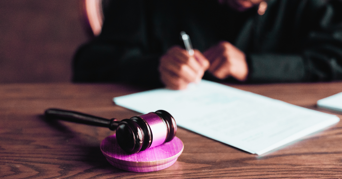 Mujer en Perú es sentenciada por besar a un joven sin su consentimiento