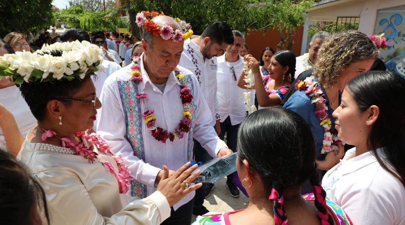 SEPH entrega obras de infraestrctura en la huasteca