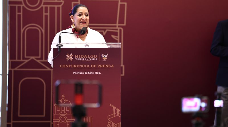 Titular de la Secretaría de Turismo, Elizabeth Quintanar