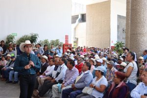 Personas productoras reciben apoyos tras afectaciones climáticas