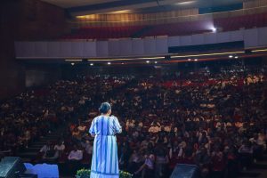 Participaron en la conferencia, más de mil 500 prestadores de servicios, autoridades municipales, estudiantes de turismo y representantes del sector turístico