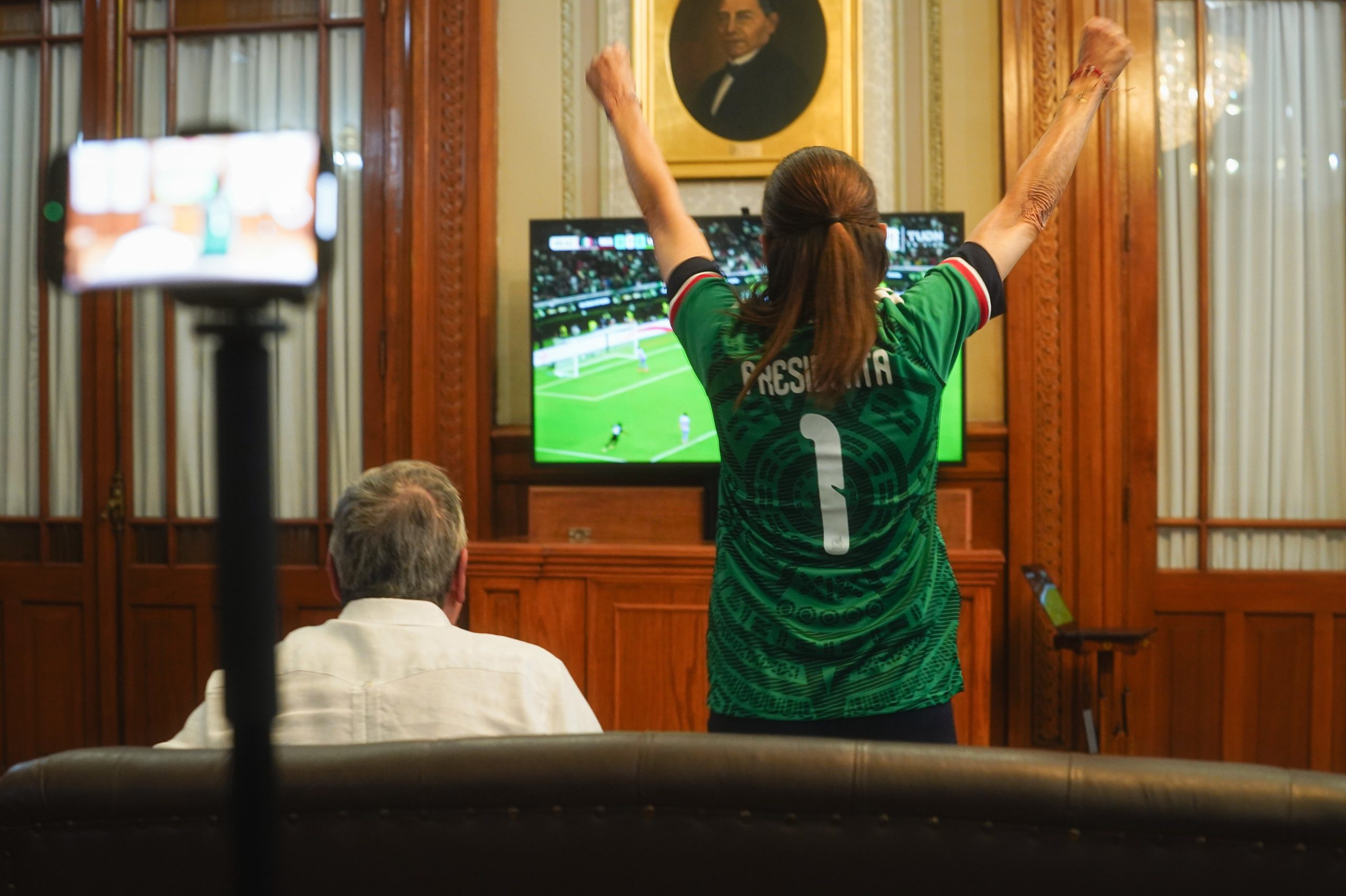 Sheinbaum llama a celebrar con respeto y sin dejar basura si México vence a Ecuador
