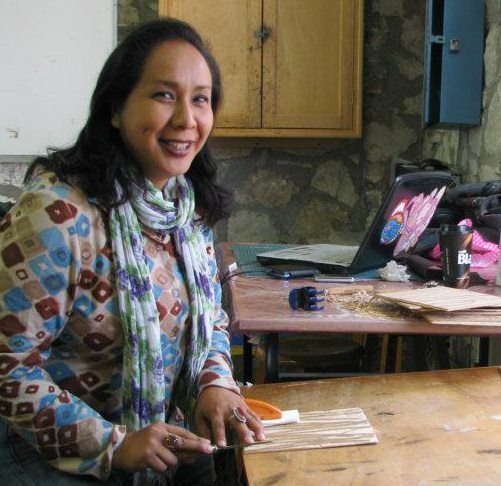 ¿Quién dijo que el arte no se toca? La artista Julia Caporal Gaytán demuestra lo contrario