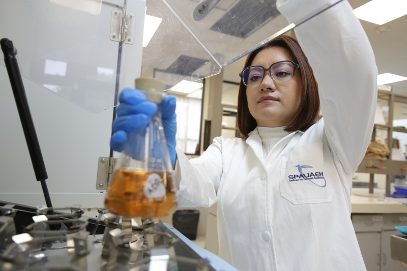 Karen Argelia Reyes desarrolla una bebida que podría ayudar a prevenir el cáncer de colon
