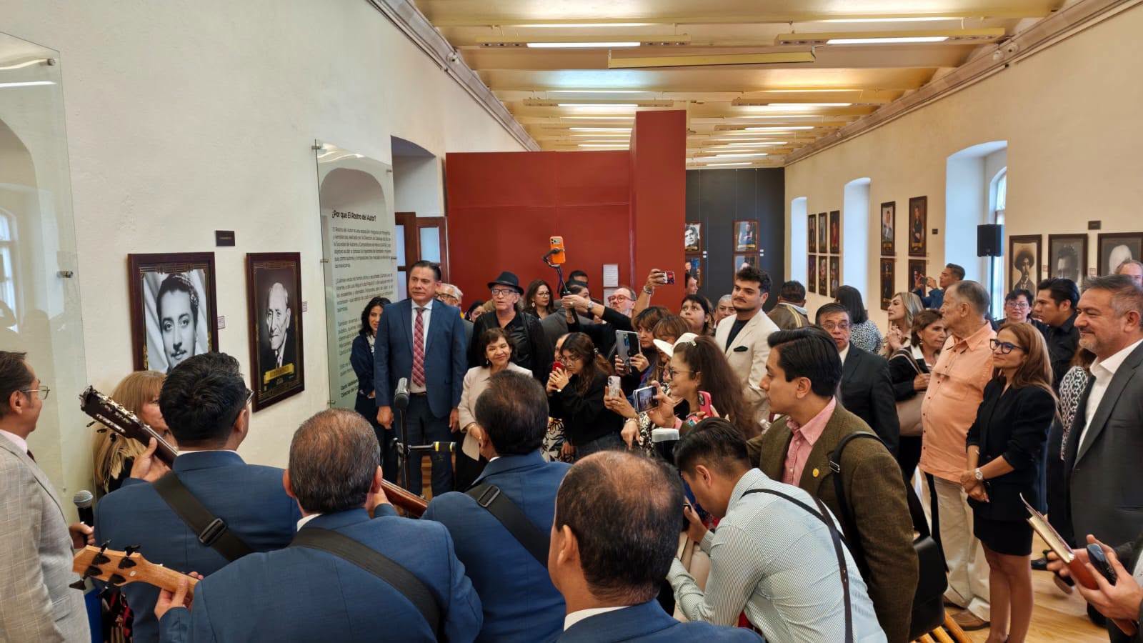 UAEH: inaugura la exposición “El rostro del Autor” en Pachuca