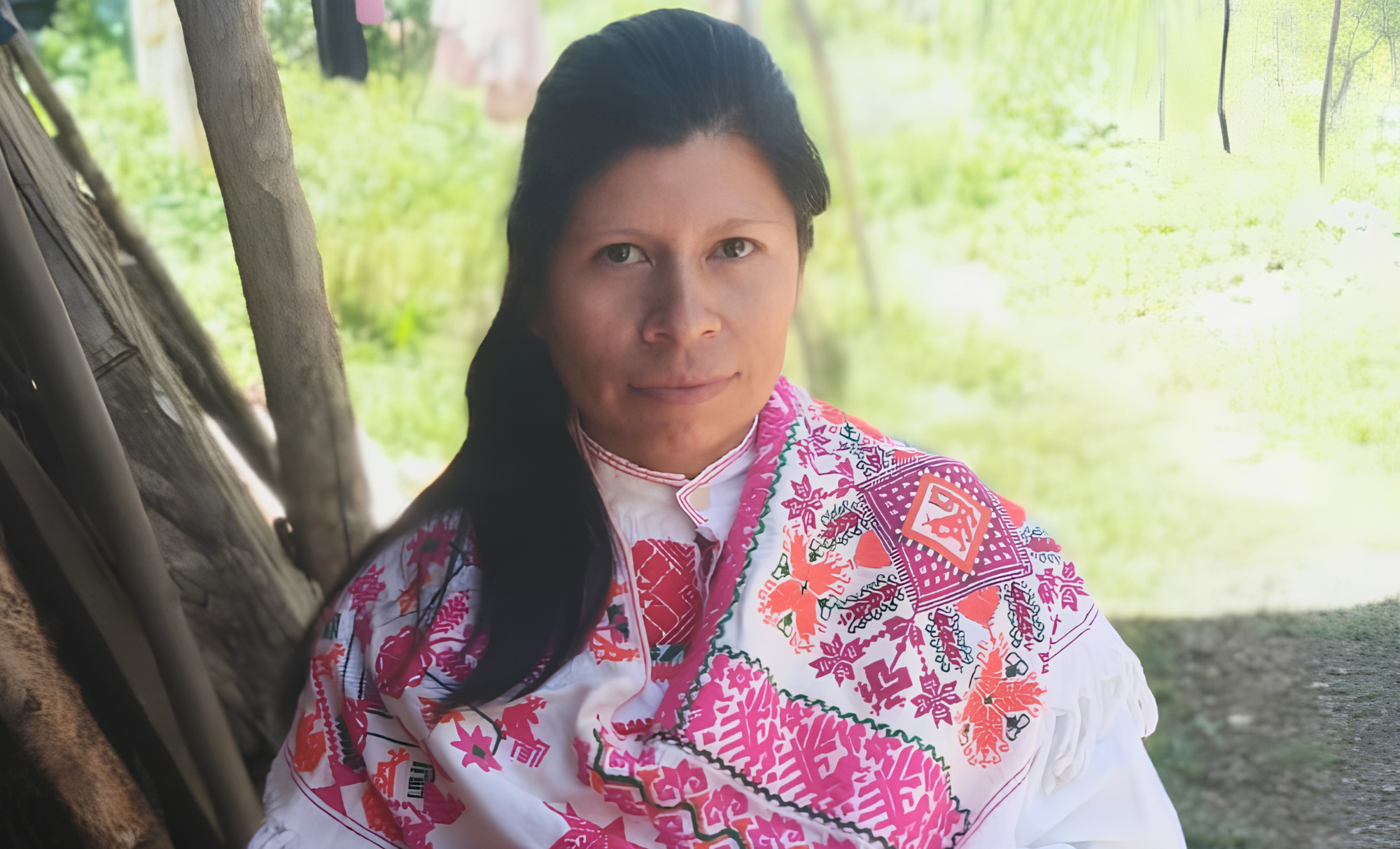 Adelina Vargas Bartolo conquista el Gran Premio Nacional de Arte Popular con bordado de Acaxochitlán