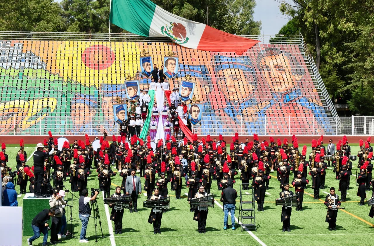 Rinden homenaje a Niños Héroes en Puebla