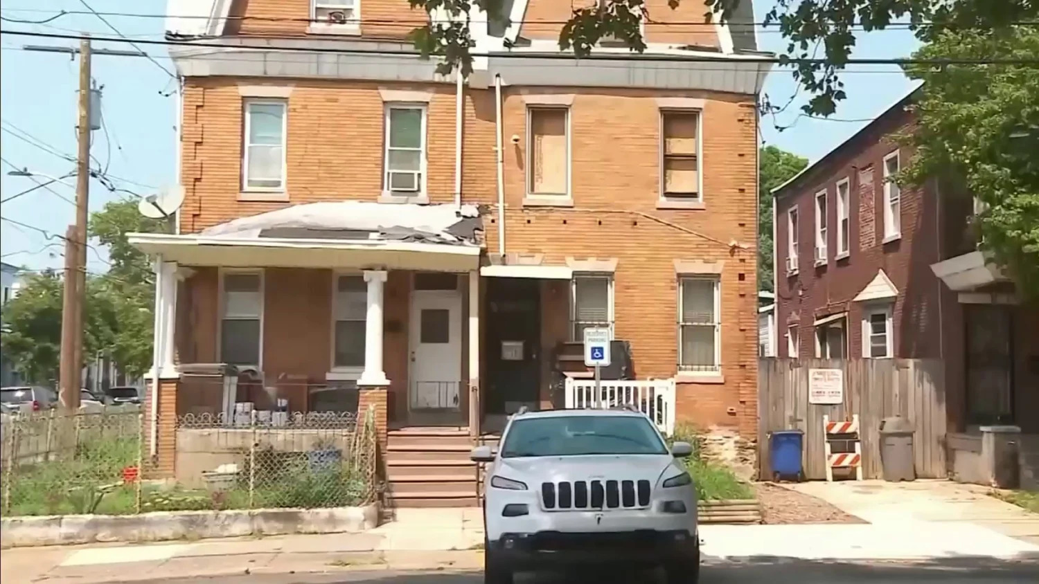 Investigan casa en EU usada para películas gore: siete mujeres desaparecidas