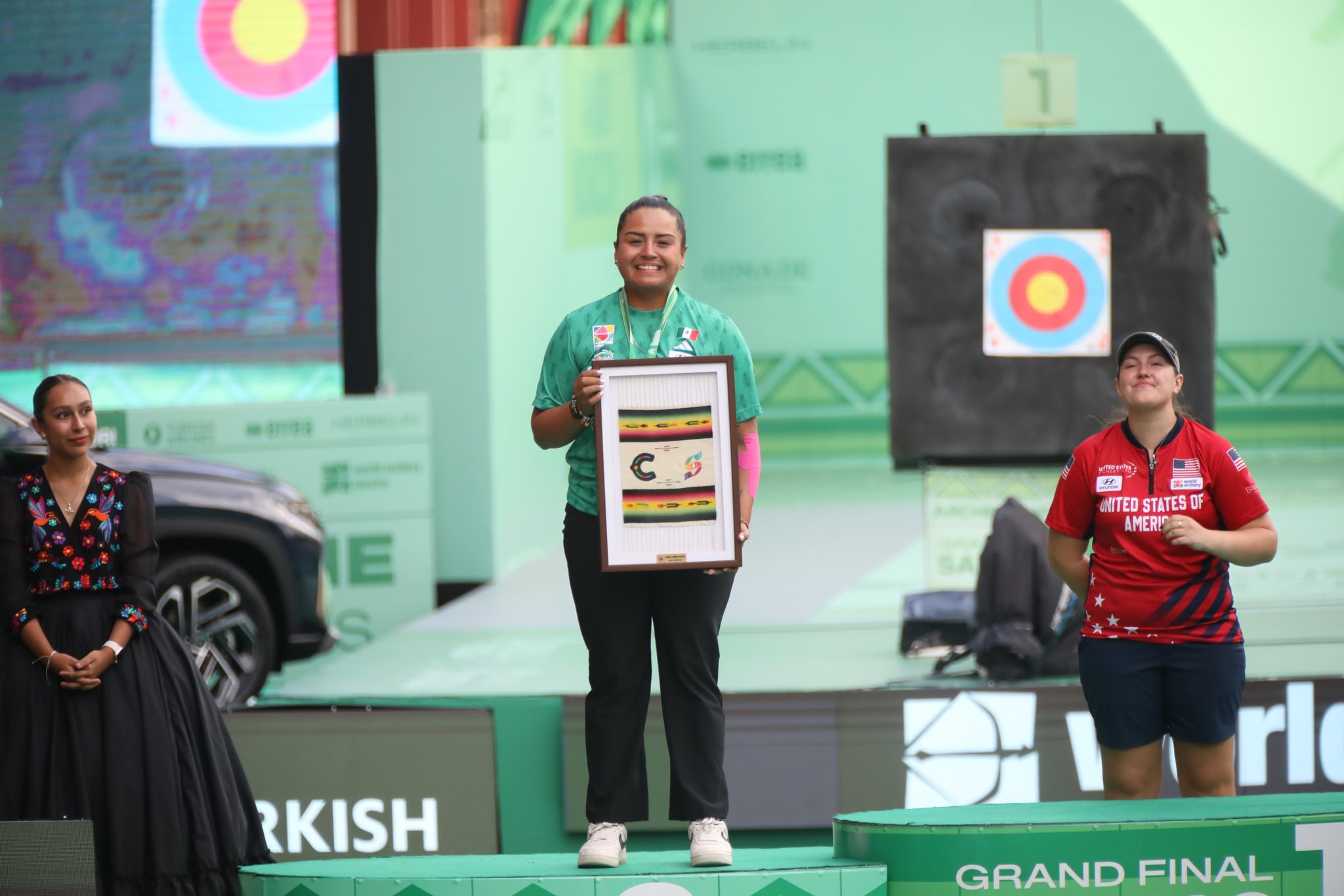 Dafne Quintero conquista la plata en la Copa del Mundo de Tiro con Arco Saltillo 2026