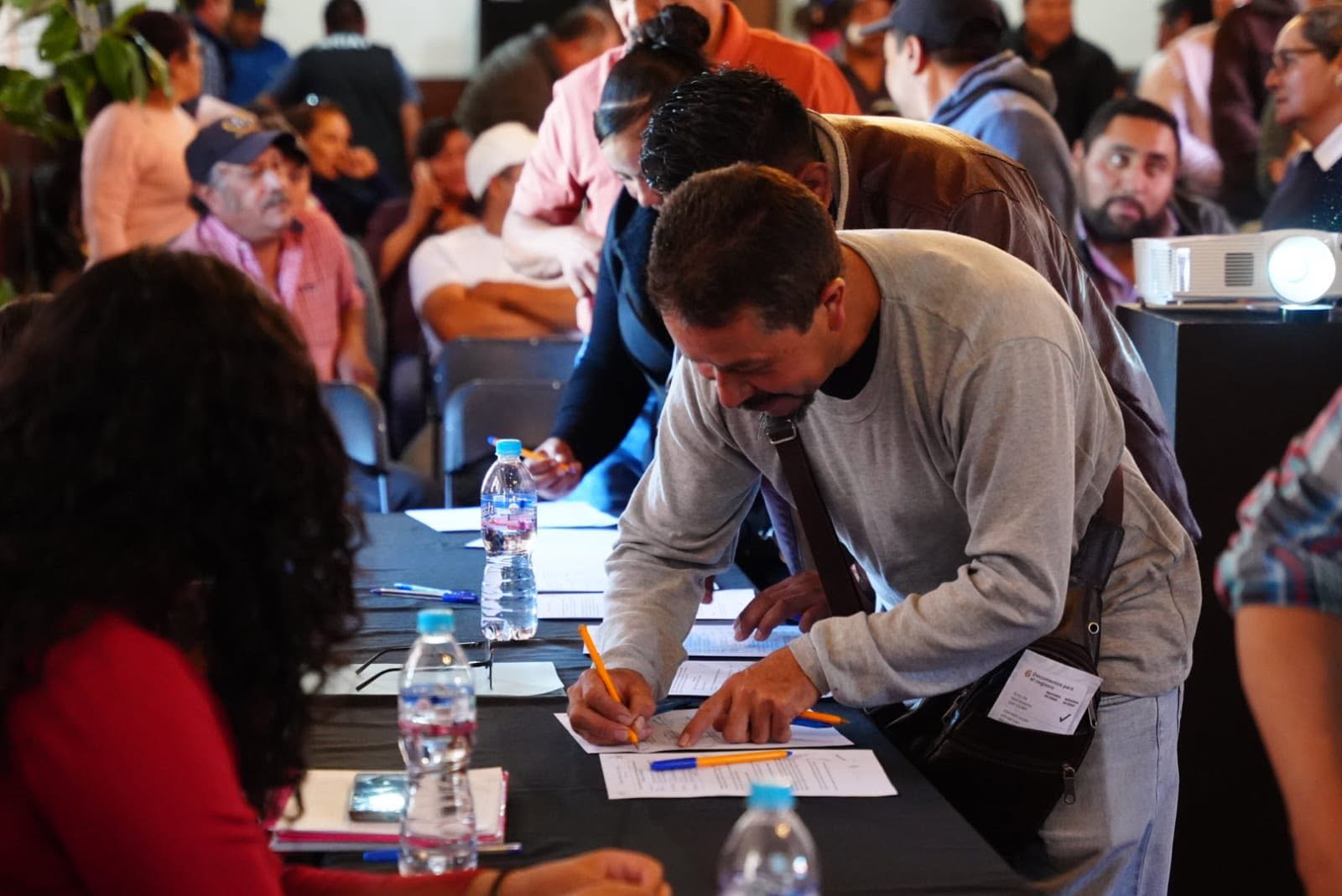 Hidalgo elimina 353 requisitos innecesarios en 111 trámites públicos