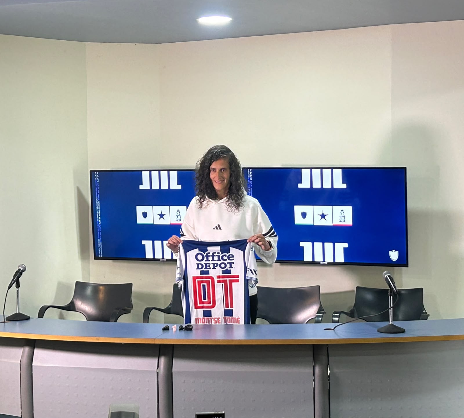 Montse Tomé llega a Pachuca para cambiar el rumbo de las Tuzas