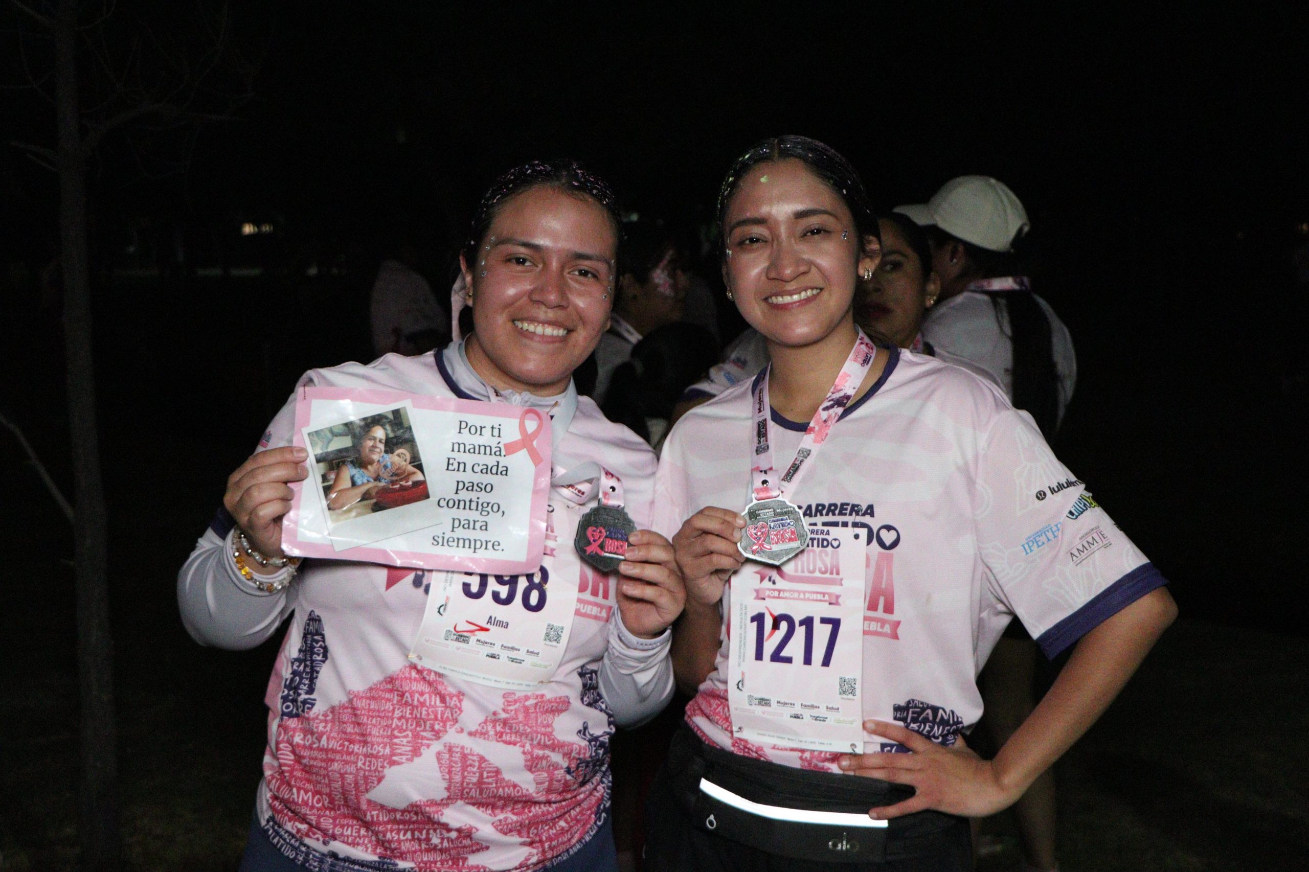 Latido Rosa reúne a 2 mil corredores en Puebla para apoyar la lucha contra el cáncer de mama