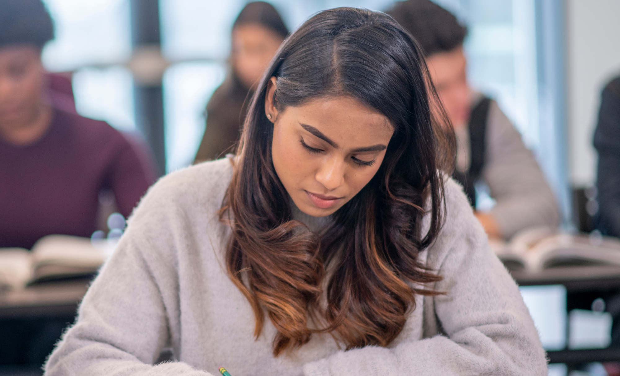 67% de las universitarias enfrenta problemas menstruales sin ayuda